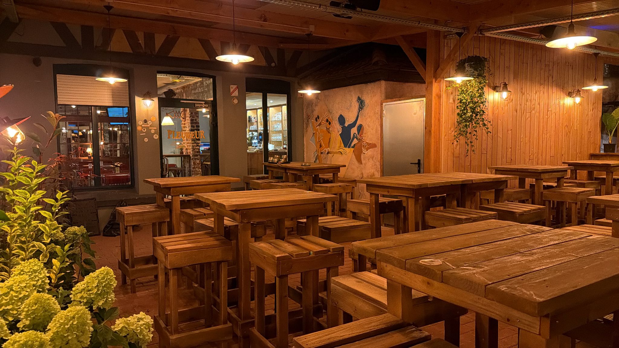 Café du Pleureur — terrasse couverte